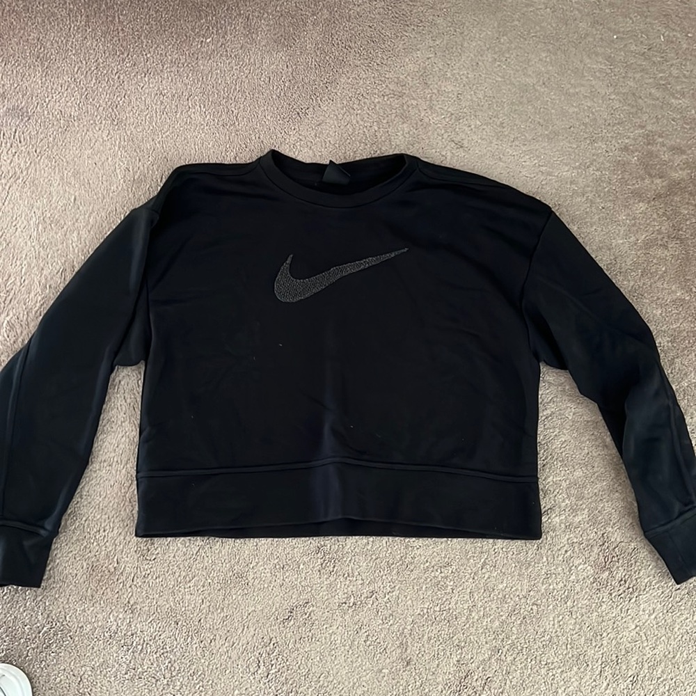 Cropped Nike Crew Neck